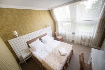 Фотографии Отель Boutique Hotel Deluxe г. Каменец-Подольский (Украина) №4 Фото Отель Boutique Hotel Deluxe г. Каменец-Подольский 4