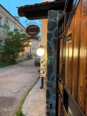 Фото номера Трехместный номер Мини-отель Old Town Гостевой Дом г. Каменец-Подольский 34