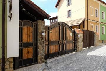 Фото номера Трехместный номер Мини-отель Old Town Гостевой Дом г. Каменец-Подольский 35