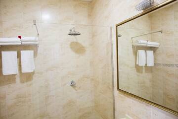 Фото номера Люкс с 2 спальнями Отель Boutique Hotel Deluxe г. Каменец-Подольский 10