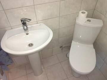 Фото номера Двухместный номер с 2 отдельными кроватями и ванной комнатой Гостевой дом Guest House KARTA г. Каменец-Подольский 3