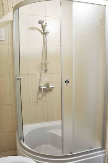 Фото номера Четырехместный номер с собственной ванной комнатой Отель Mini-hotel Yandrusi г. Каменец-Подольский 8