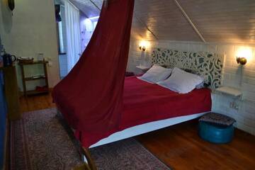 Фото номера Двухместный номер Делюкс с 1 кроватью Гостевой дом Romantic Guest House г. Каменец-Подольский 20