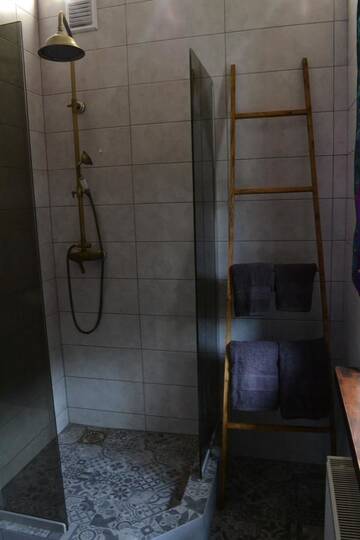 Фото номера Двухместный номер Делюкс с 1 кроватью Гостевой дом Romantic Guest House г. Каменец-Подольский 10