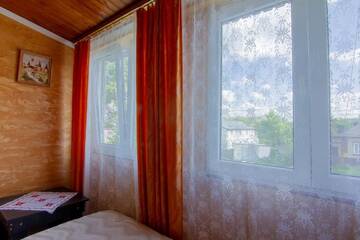 Фото номера Небольшой одноместный номер Гостевой дом Rooms with Fortetsya View г. Каменец-Подольский 8