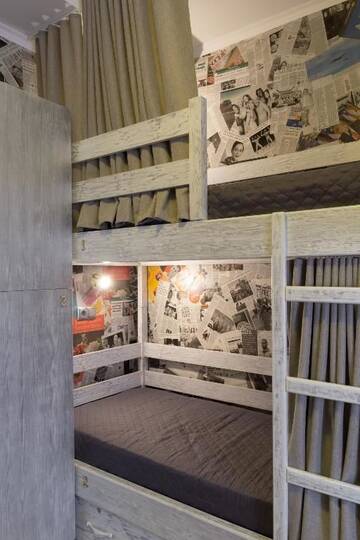 Фото номера Односпальная кровать в общем номере с 4 кроватями Хостелы Art house Hostel г. Каменец-Подольский 17