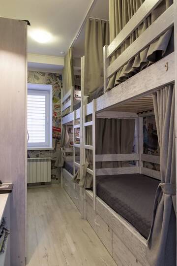 Фото номера Односпальная кровать в общем номере с 4 кроватями Хостелы Art house Hostel г. Каменец-Подольский 10