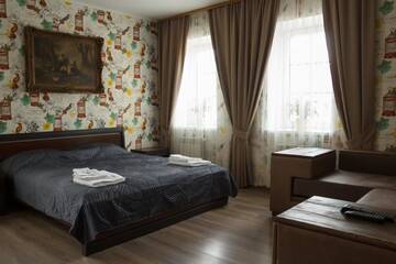 Фото номера Четырехместный номер с общей ванной комнатой Хостелы Art house Hostel г. Каменец-Подольский 5