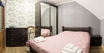 Фото номера Двухместный номер с 1 кроватью и общей ванной комнатой Хостелы Art house Hostel г. Каменец-Подольский 3