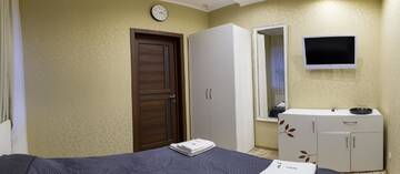 Фото номера Двухместный номер с 1 кроватью и общей ванной комнатой Хостелы Art house Hostel г. Каменец-Подольский 2